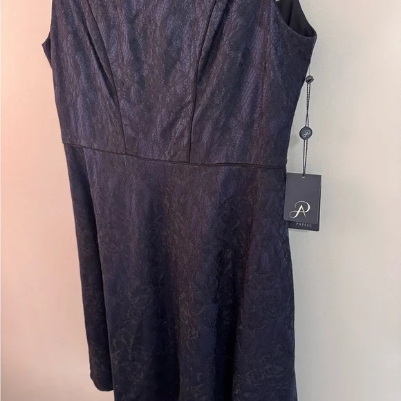 Elegant Black/Navy Dress with Sheer Detail - Picture 2 of 7